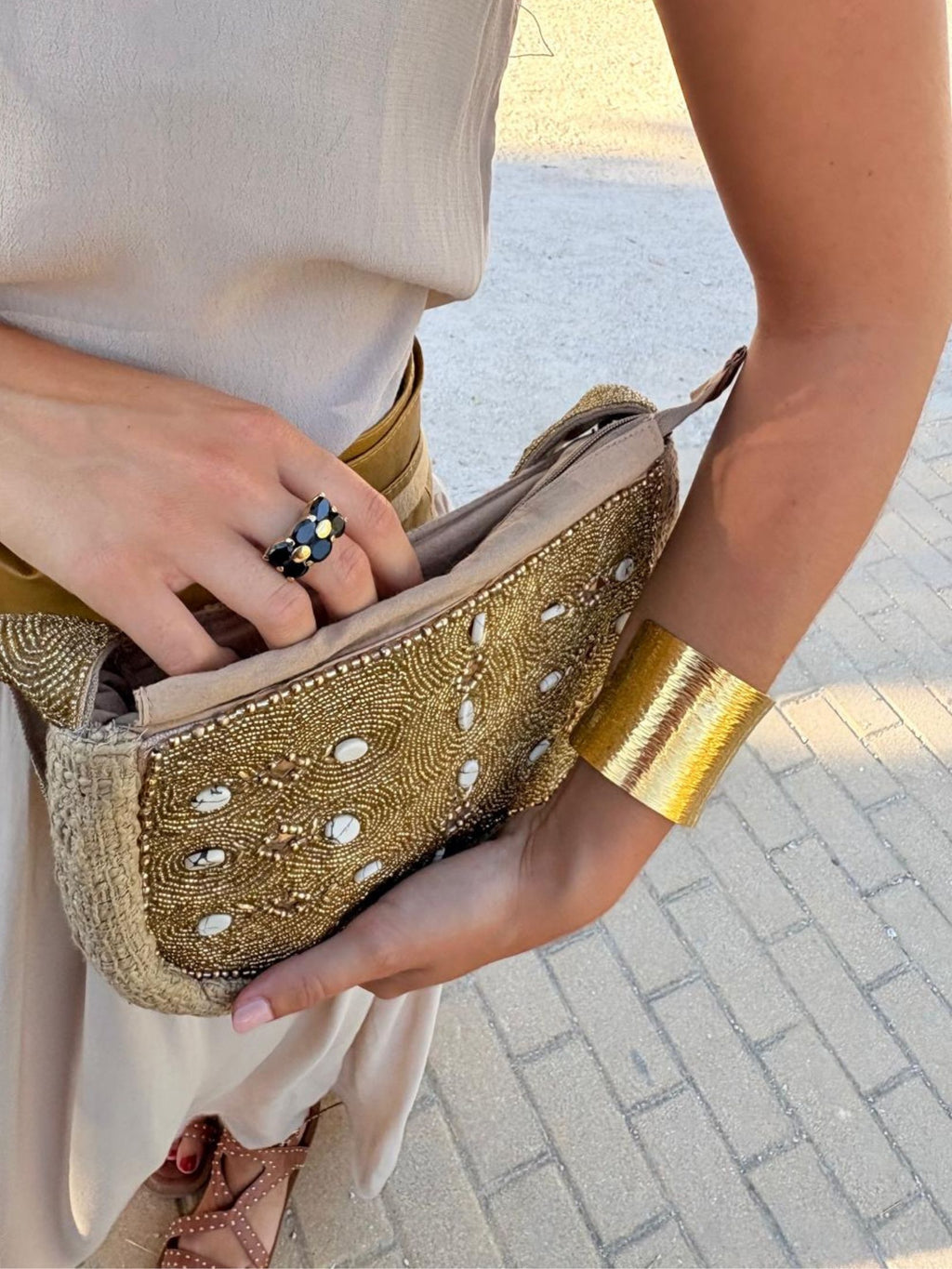 Pulsera brazalete Rigido Ancho - Dorado