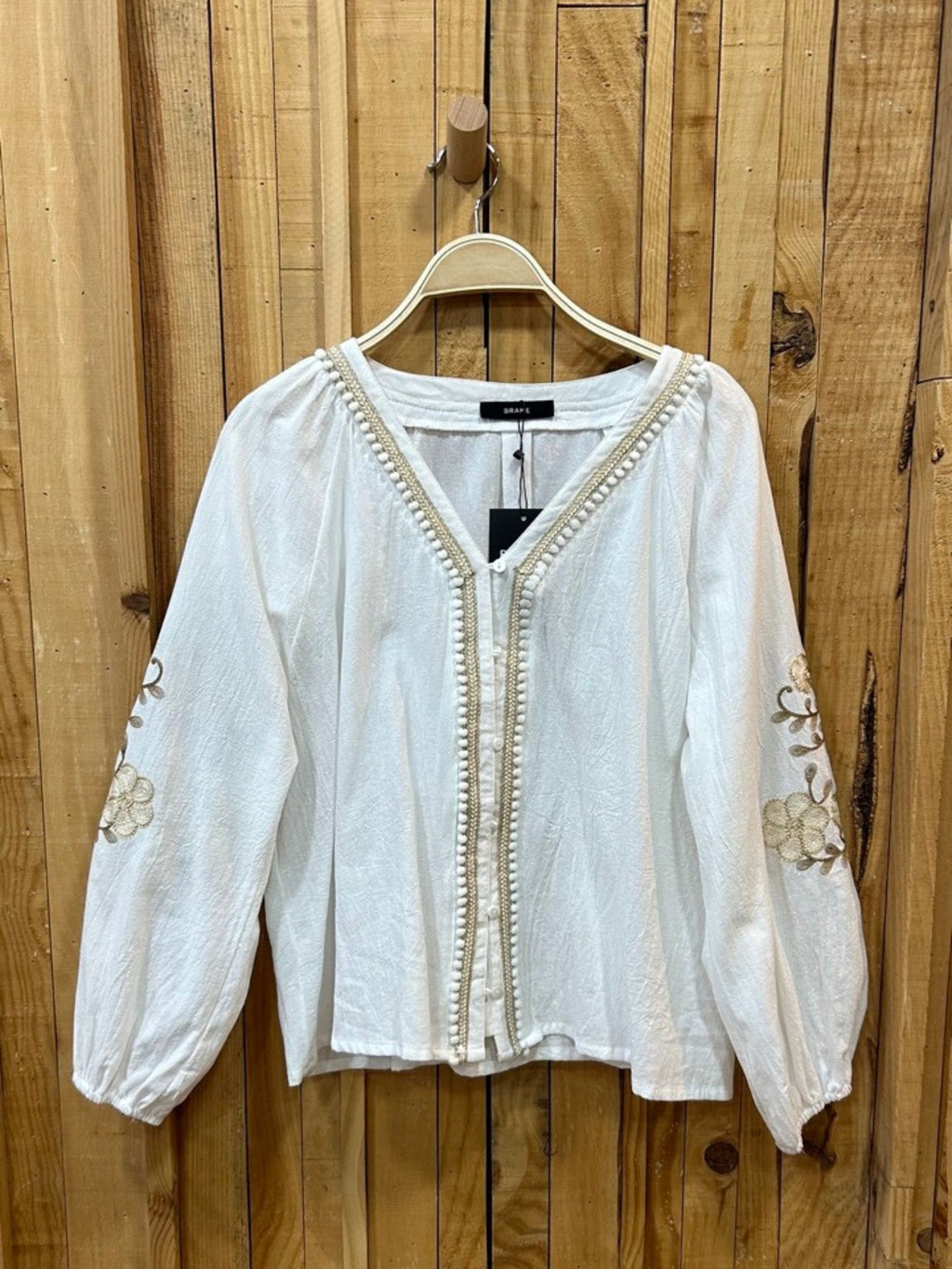 Camisa Pico Borlas - Manga Bordados Amarillos