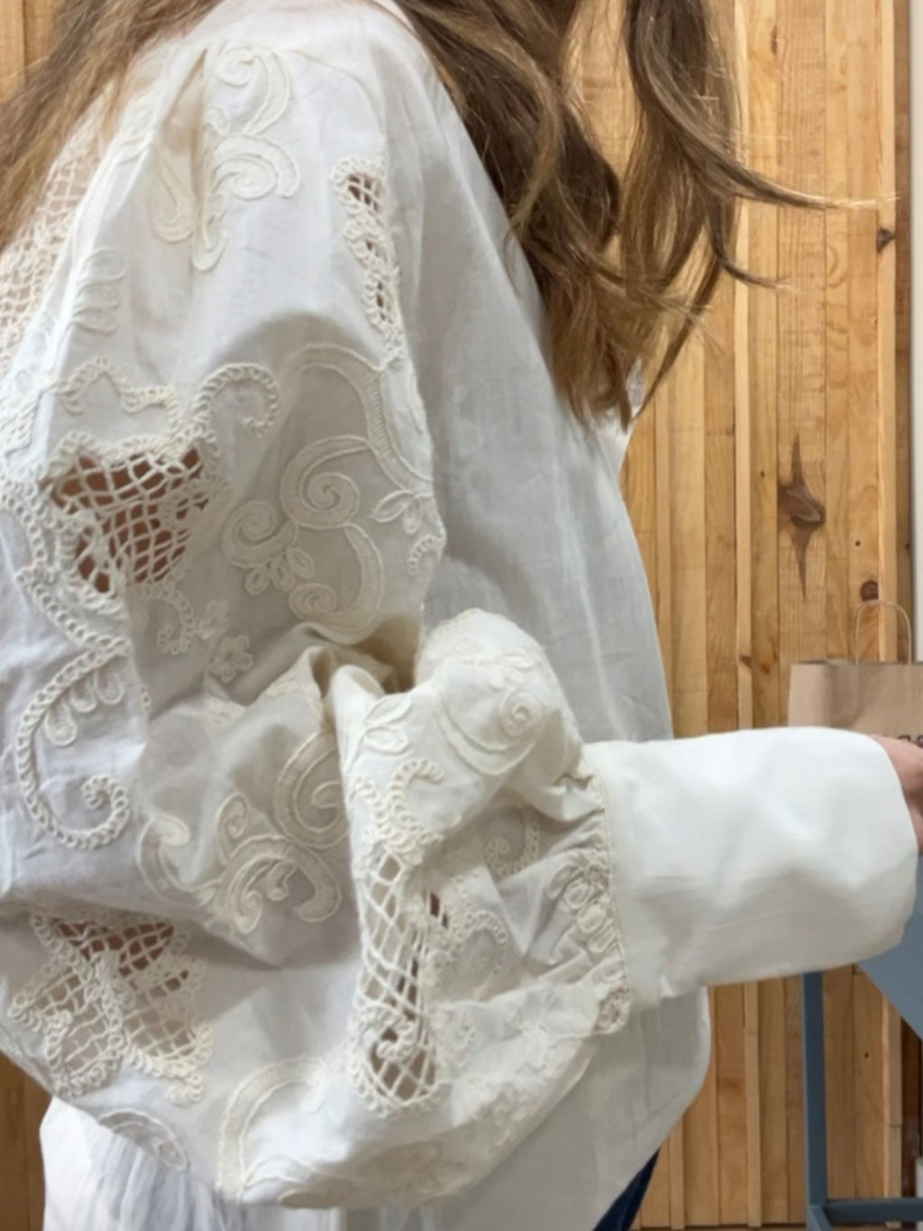 Camisa Manga Abullonada Bordados - Crema