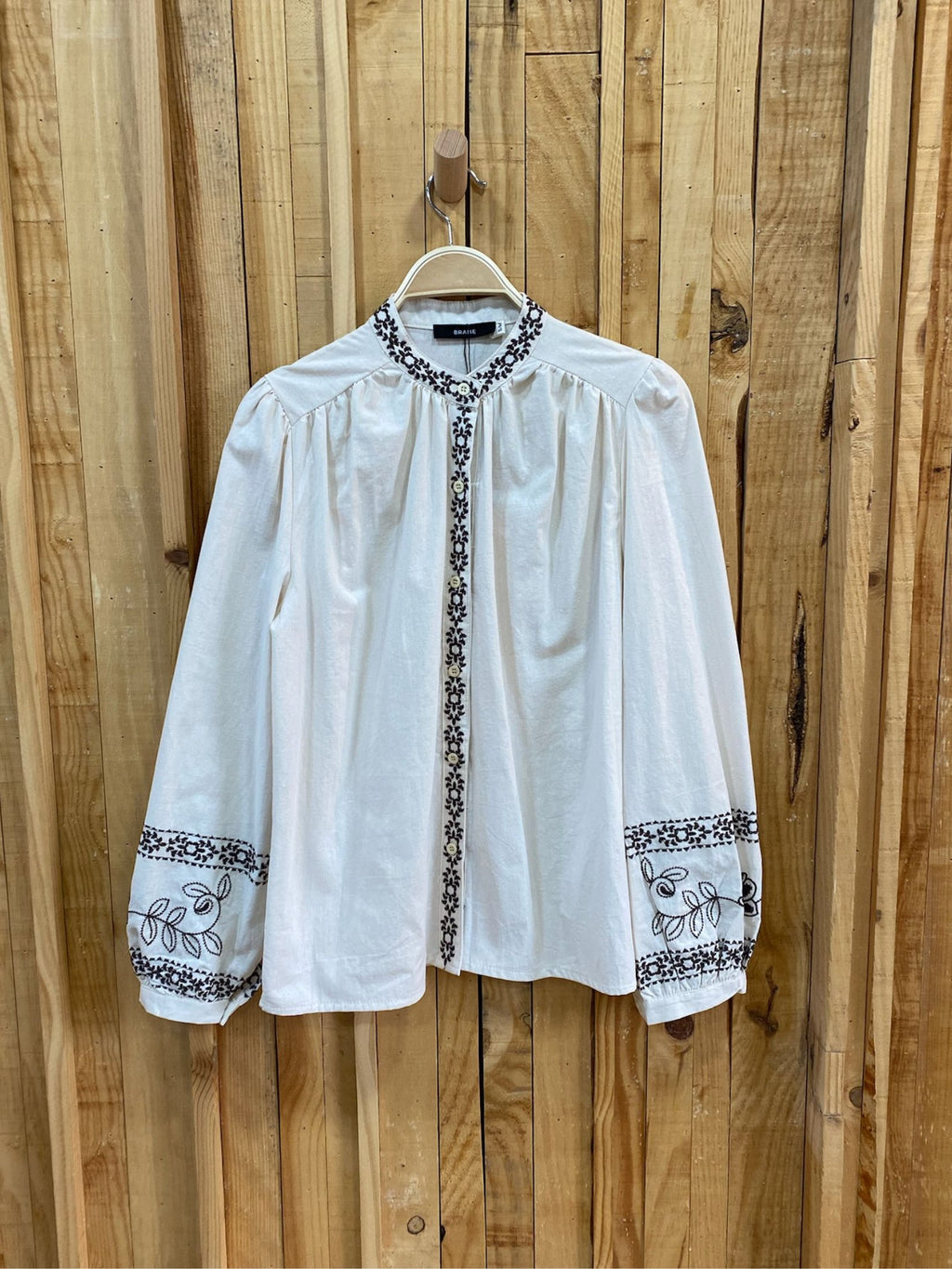 Camisa Bordada Cuello Mao - Beigue y Marron