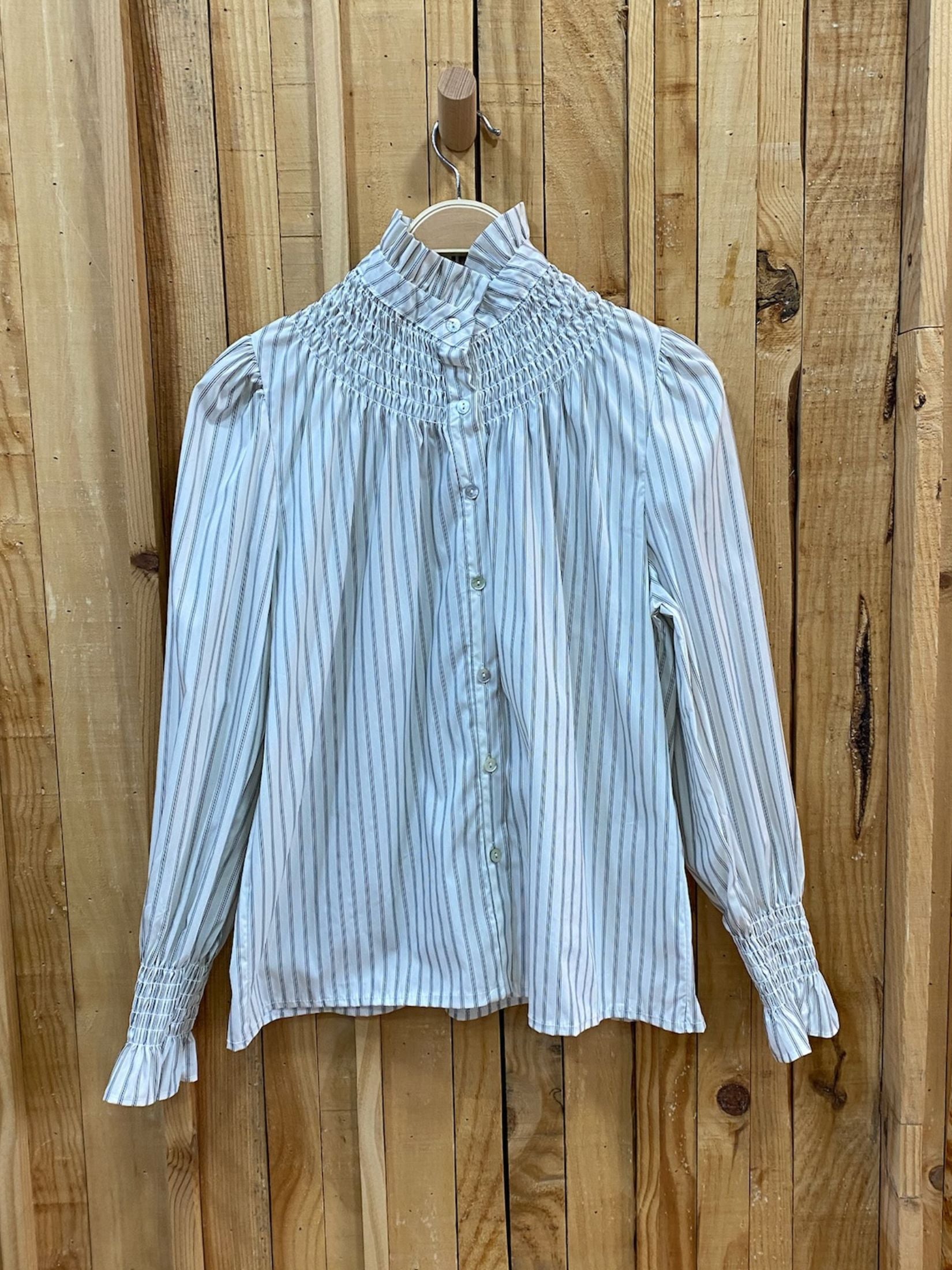 Camisa Rayas Cuello Alto Frunces - Blanco