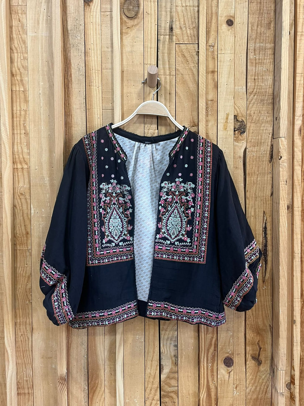 Chaqueta Bordada Boho - Negro