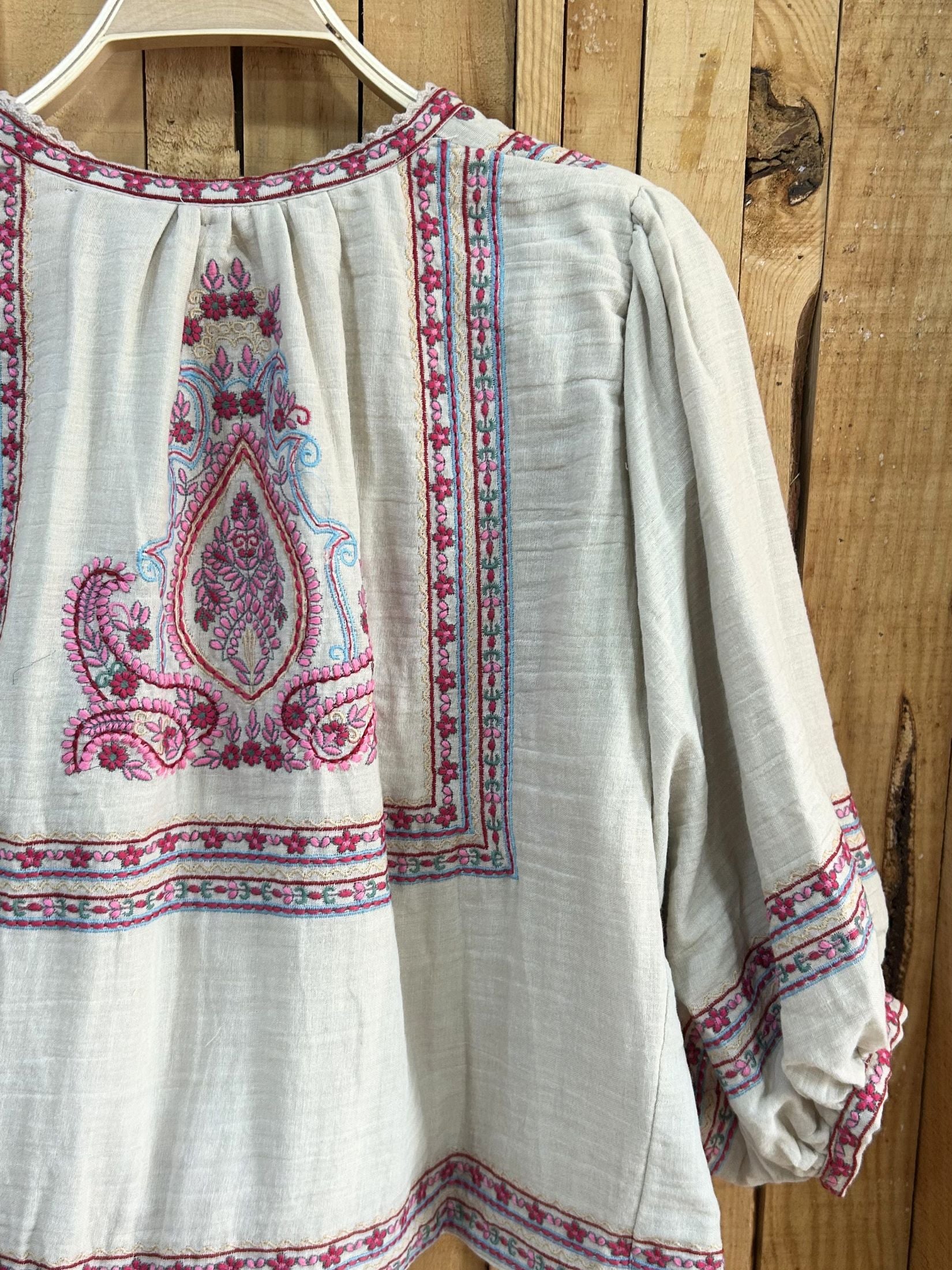 Chaqueta Bordada Boho - Beige Claro