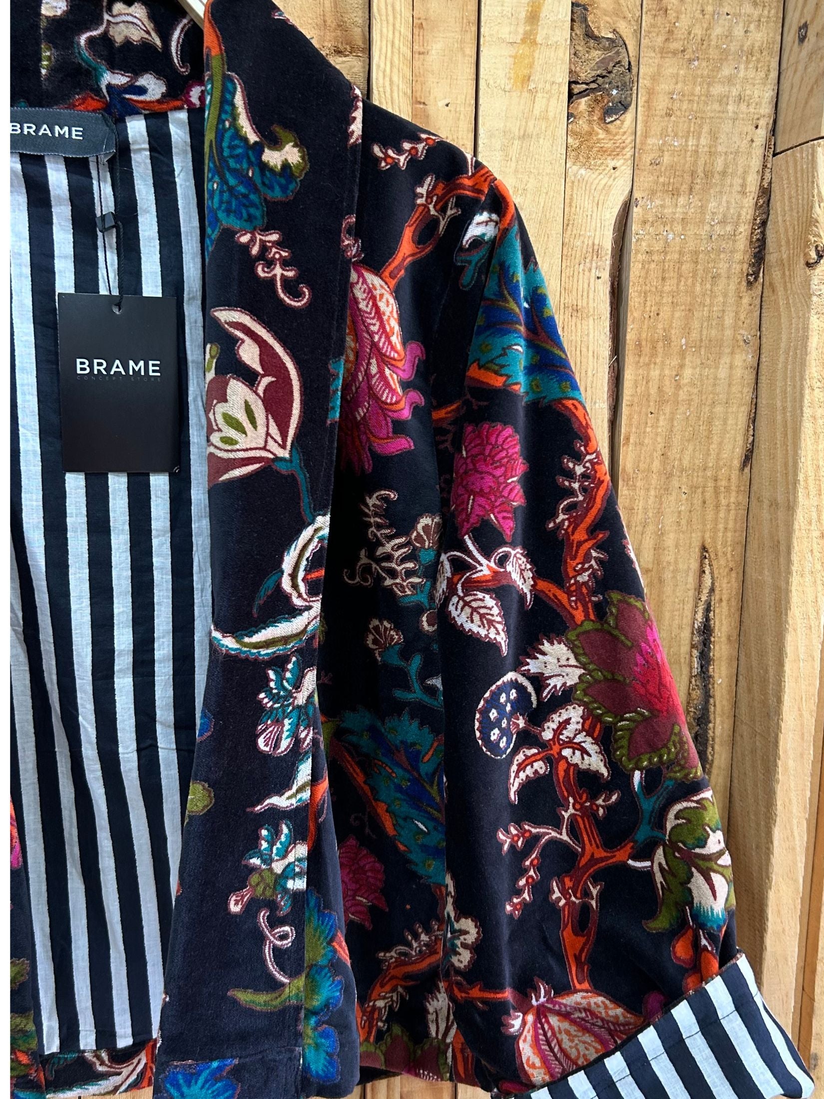 Chaqueta Corta Terciopelo Estampado Flores - Negro