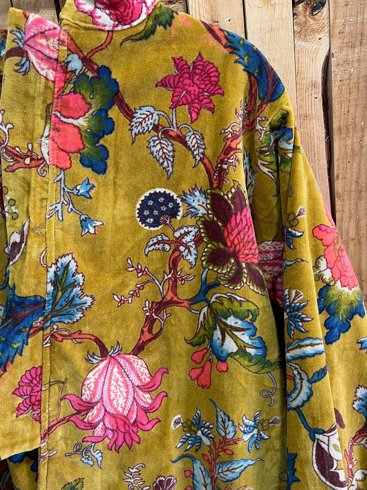 Chaqueta Cuello Mao Terciopelo Floral - Mostaza