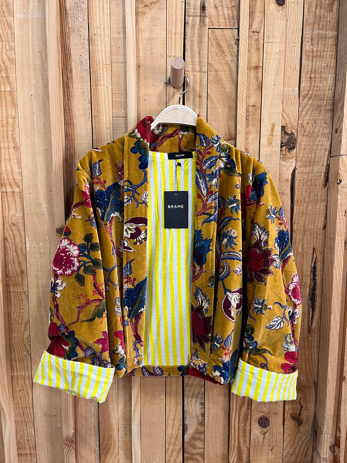 Chaqueta Corta Terciopelo Estampado Flores - Mostaza