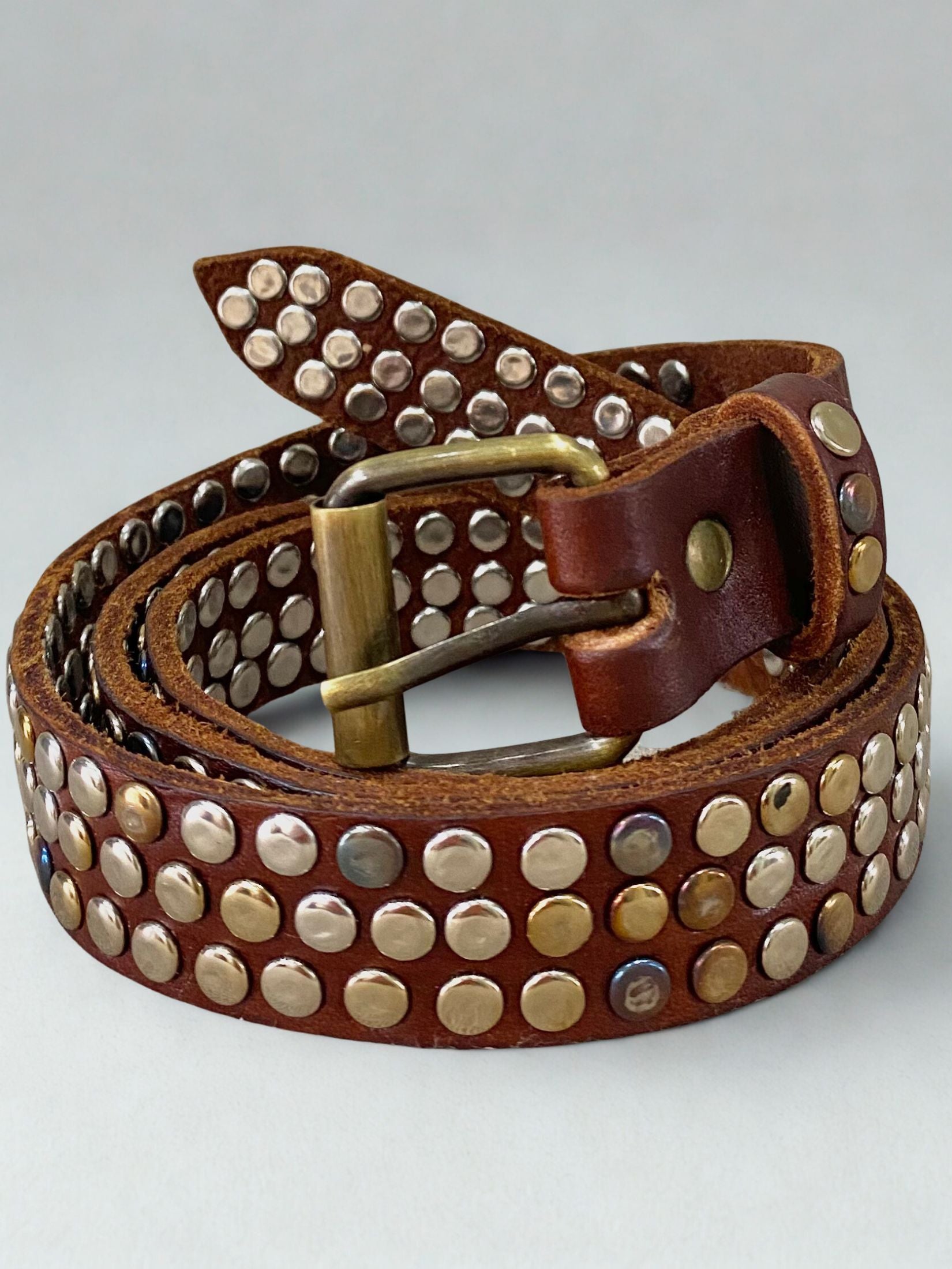 Cinturon Tachuelas Marron