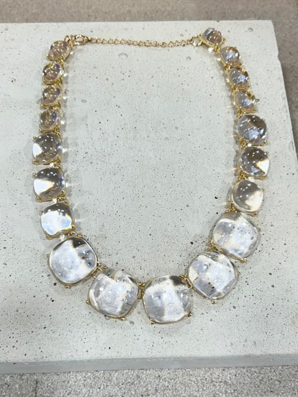 Collar Resina Transparente Baño Oro 18k