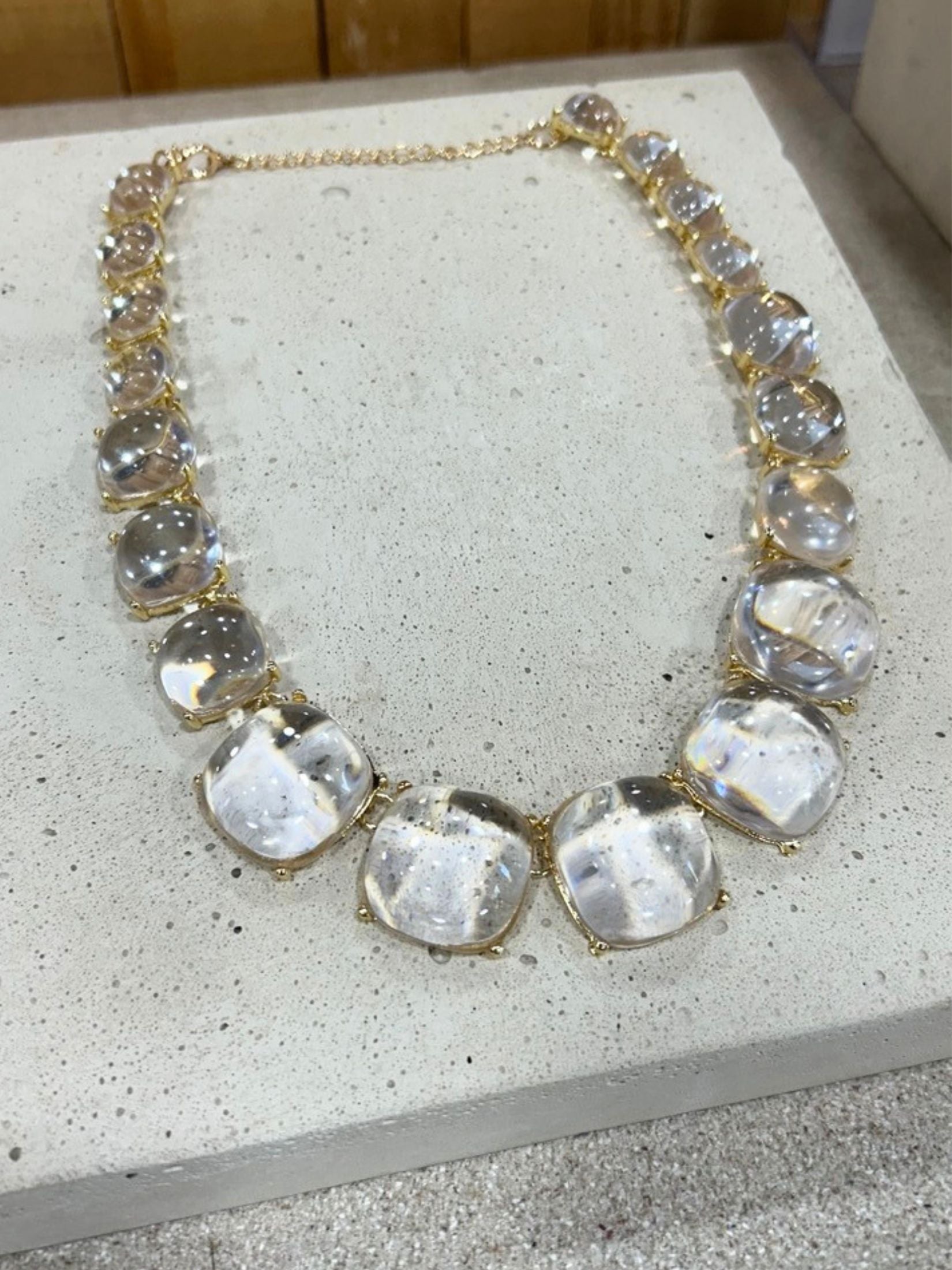 Collar Resina Transparente Baño Oro 18k