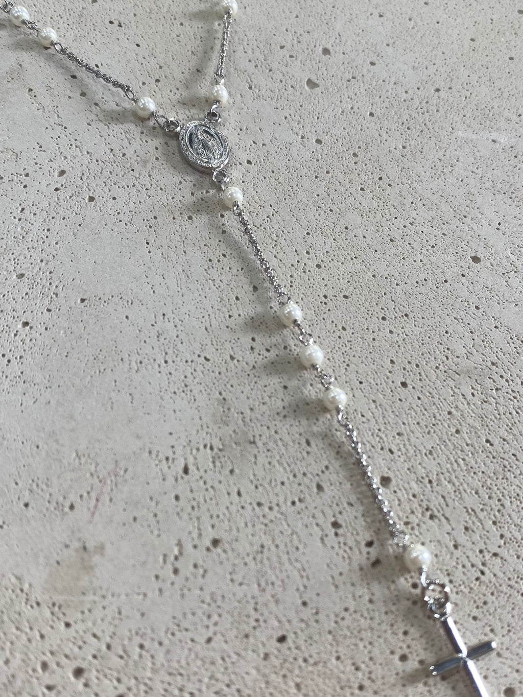 Collar Rosario Plata y Perla