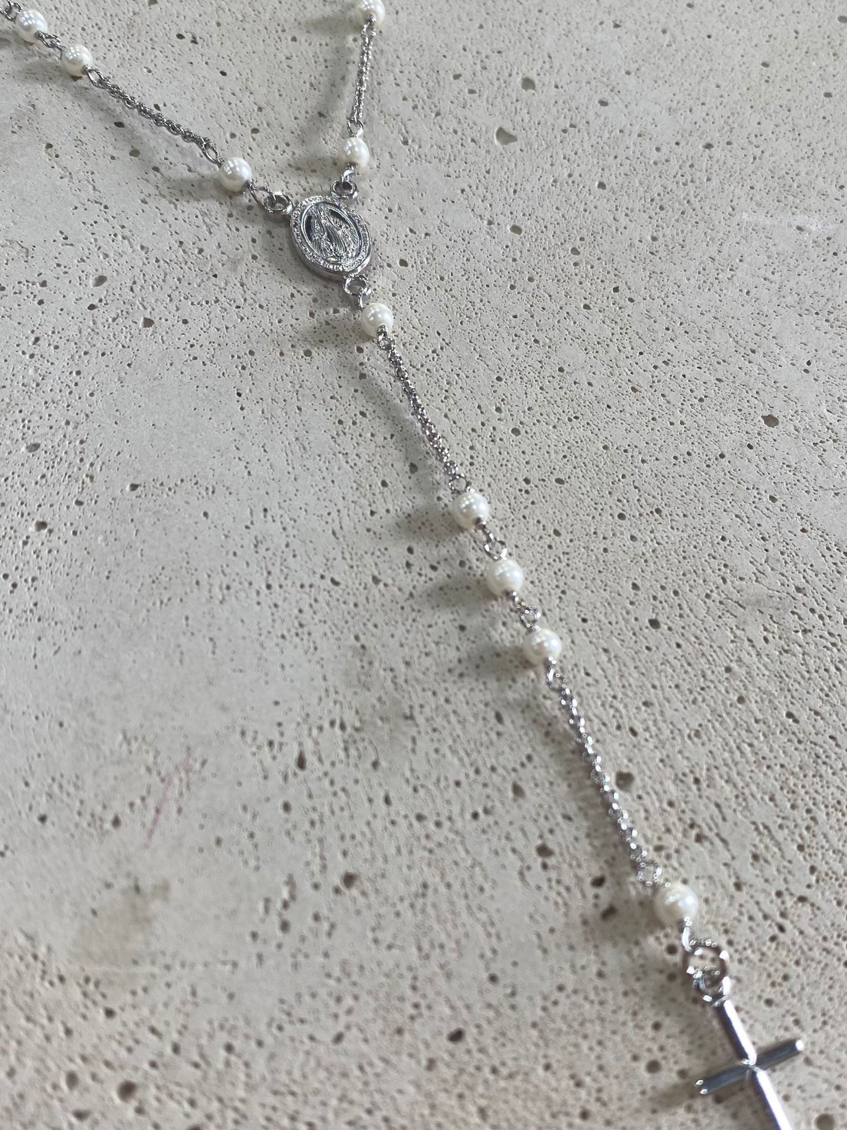 Collar Rosario Plata y Perla