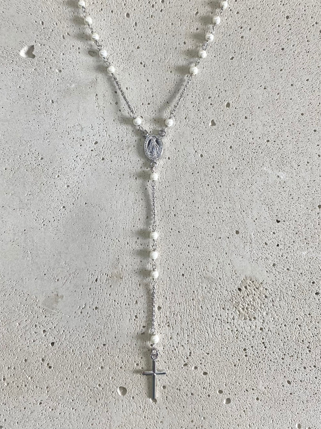 Collar Rosario Plata y Perla