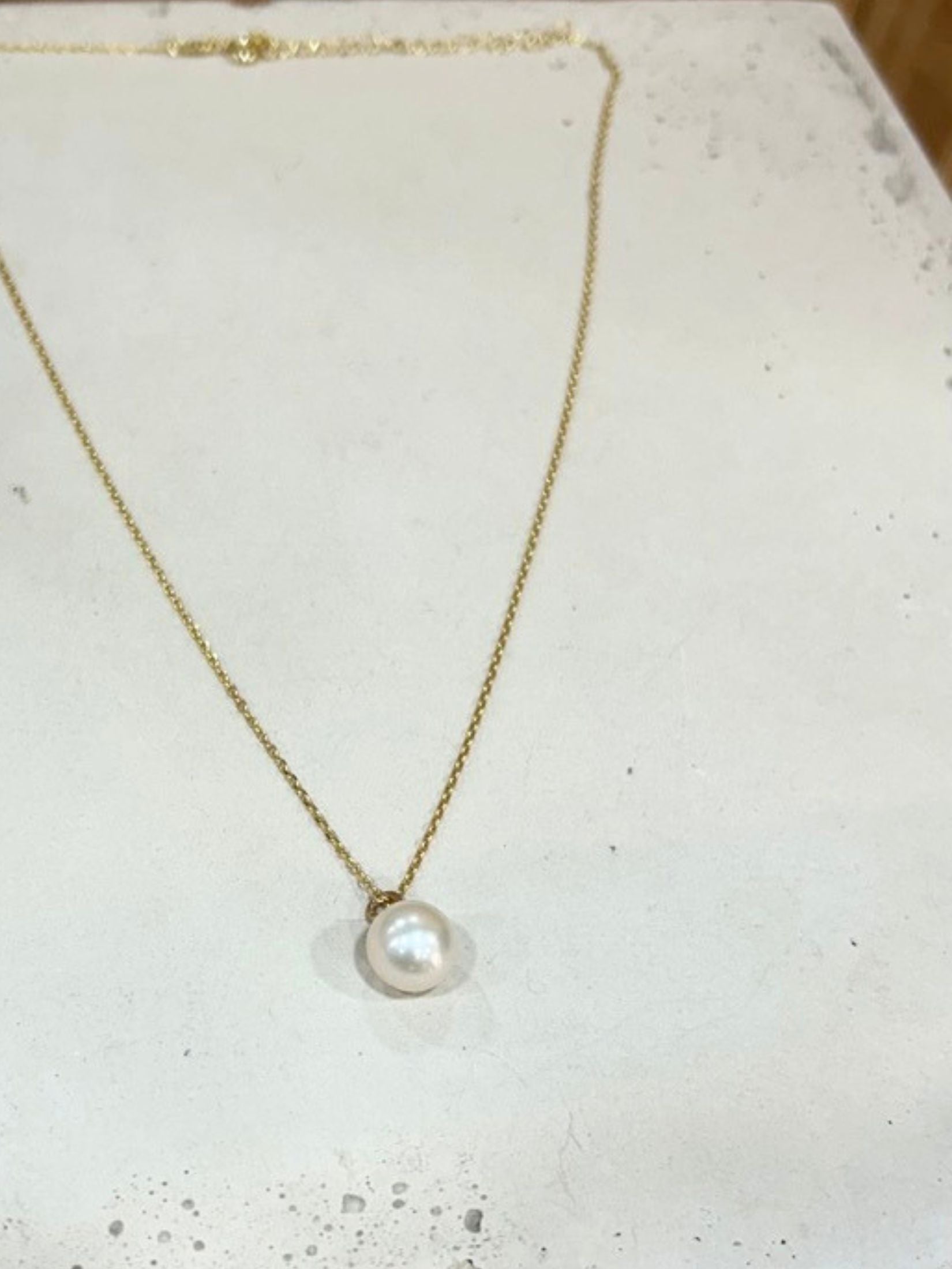 Collar Solitario Perla Plata con baño de oro