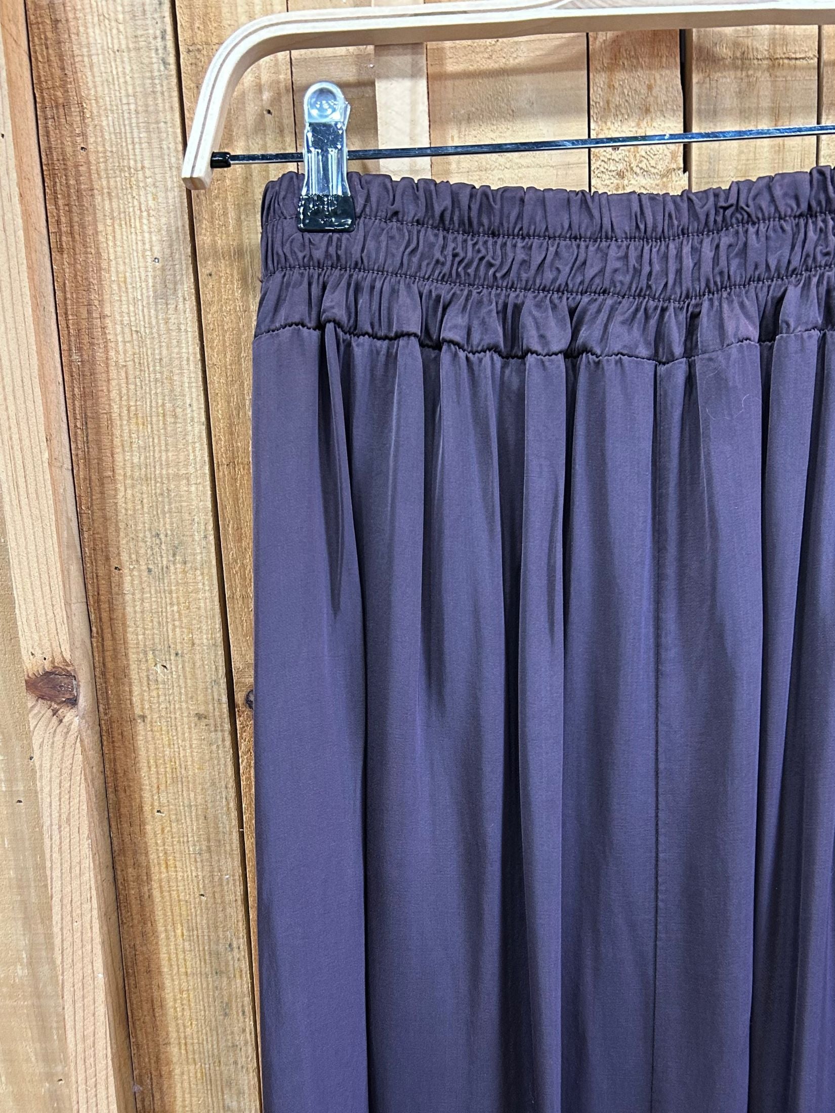 Falda Larga Saten Pinzas - Purpura
