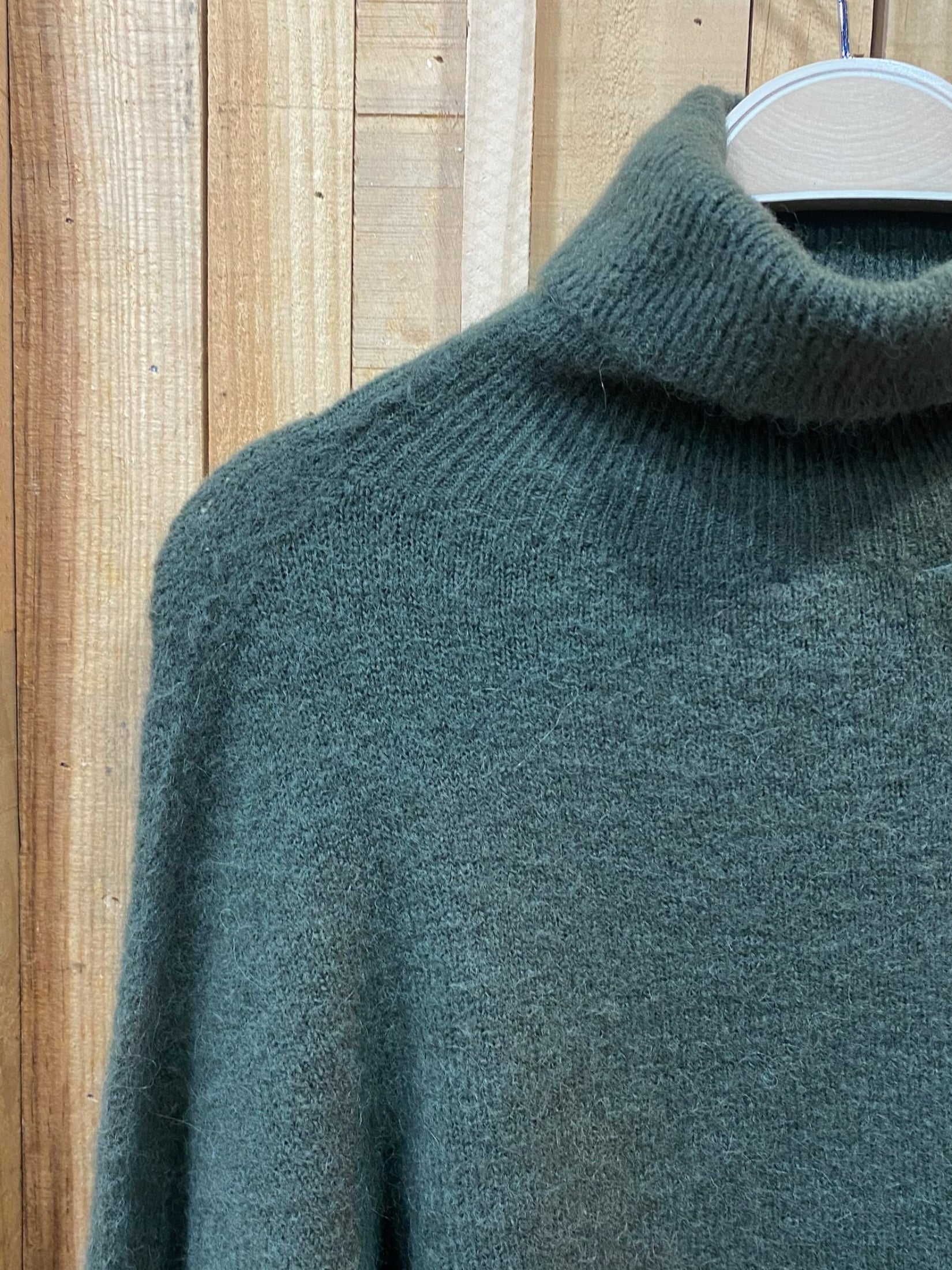 Jersey Cuello Vuelto Lana Baby Alpaca- Verde Caza