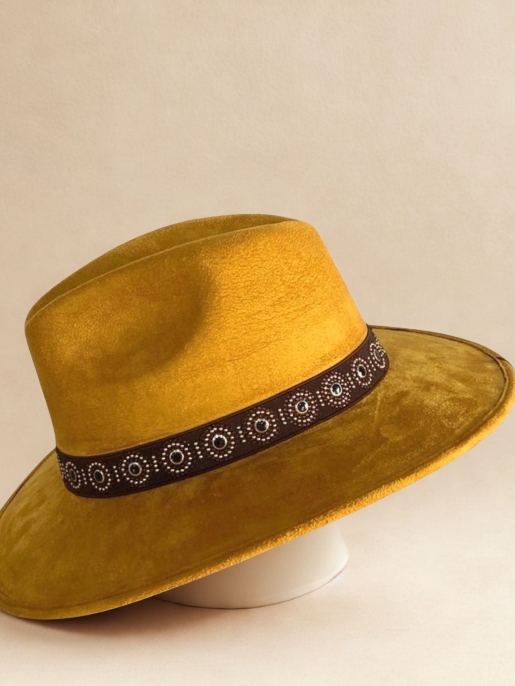 Sombrero Piel Ante Mostaza Cinta