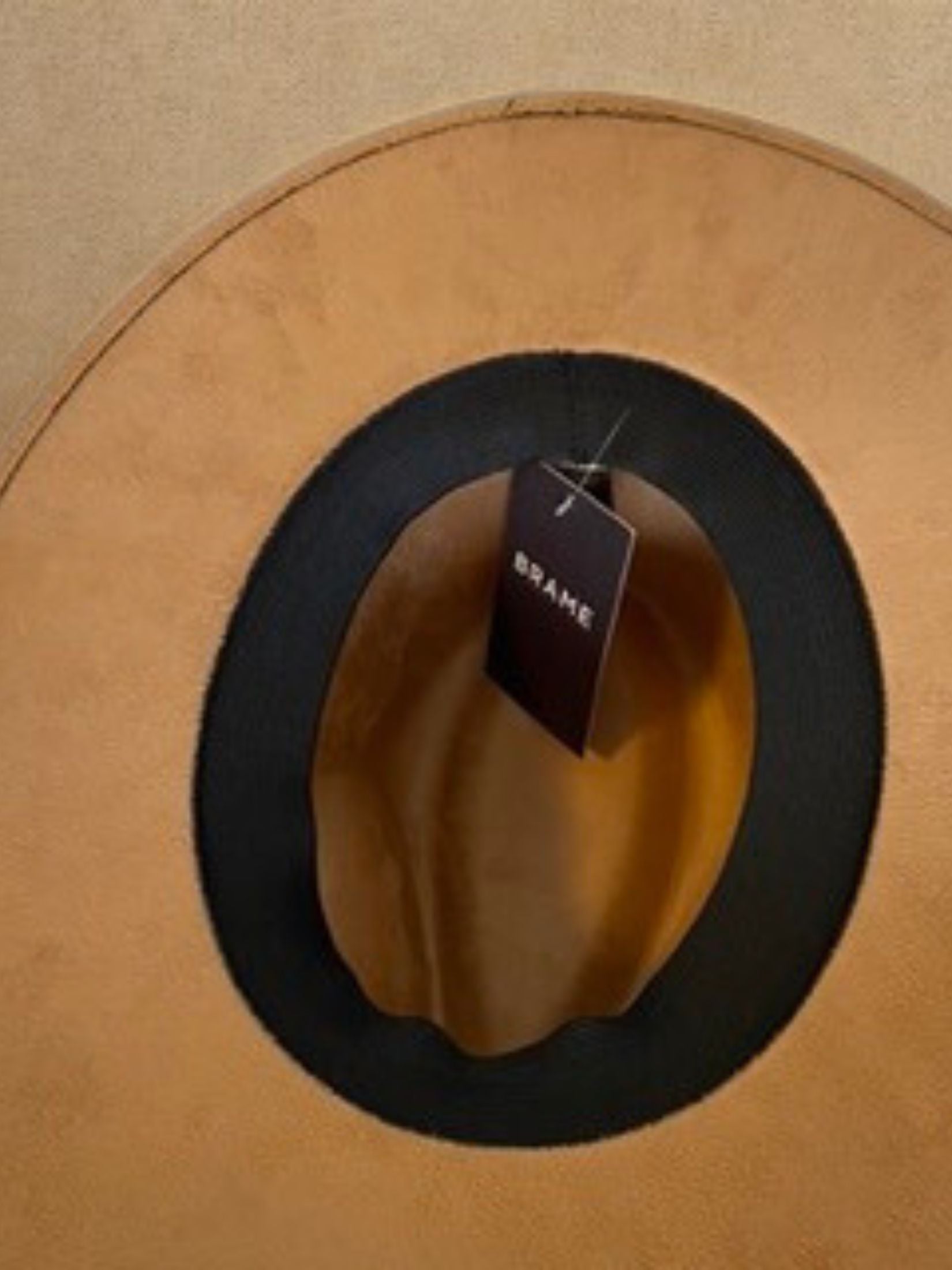 Sombrero Piel Ante Mostaza Cinta