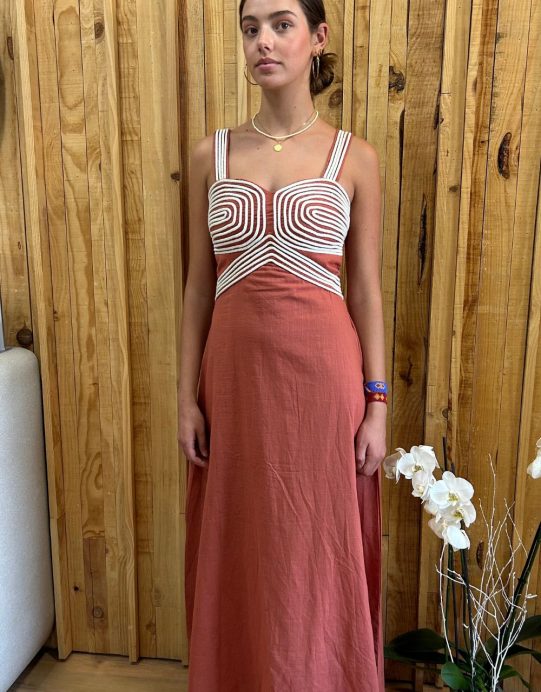 Vestido largo bordado cuerpo Terracota